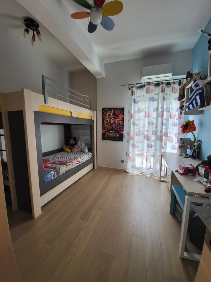 Cozy Apartment In Front Of The Park Athen Exterior foto